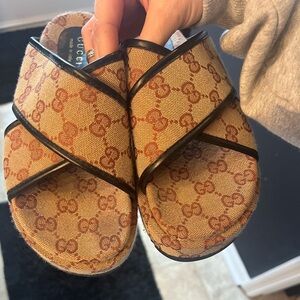Gucci Women's Beige and Brown Logo Sandals